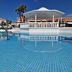 Exclusive Penthouse Playa Vistas 4 Close To The Sea And Beach, Aircondition For A Fee, Wifi, Terrace, Heated Pool Playa de las Américas