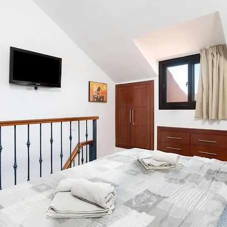 Apartmán Exclusive Penthouse Playa Vistas 4 Close To The Sea And Beach, Aircondition For A Fee, Wifi, Terrace, Heated Pool