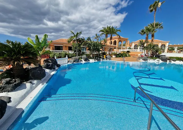 Exclusive Penthouse Playa Vistas 4 Close To The Sea And Beach, Aircondition For A Fee, Wifi, Terrace, Heated Pool