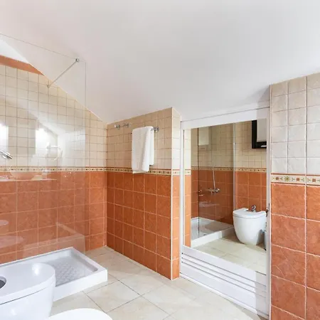 Apartamento Exclusive Penthouse Playa Vistas 4 Close To The Sea And Beach, Aircondition For A Fee, Wifi, Terrace, Heated Pool Playa de las Américas