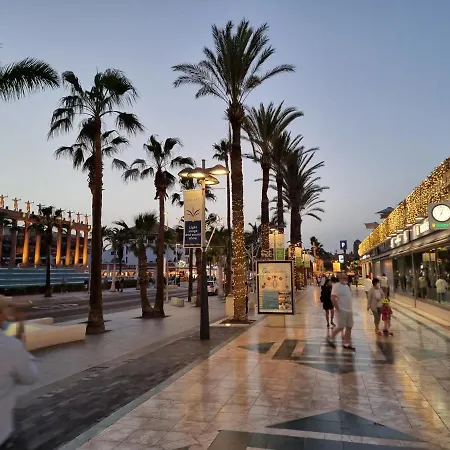 Exclusive Penthouse Playa Vistas 4 Close To The Sea And Beach, Aircondition For A Fee, Wifi, Terrace, Heated Pool Apartamento Playa de las Américas