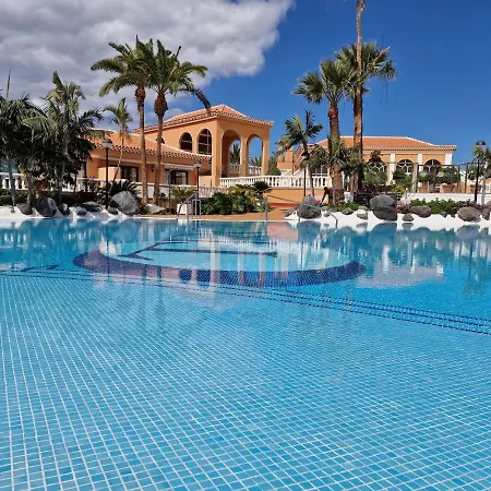 Exclusive Penthouse Playa Vistas 4 Close To The Sea And Beach, Aircondition For A Fee, Wifi, Terrace, Heated Pool プラヤ・デ・ラス・アメリカス