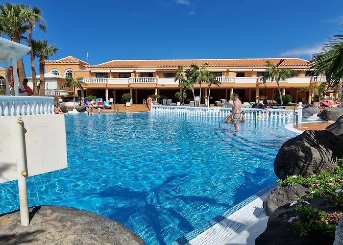 Exclusive Penthouse Playa Vistas 4 Close To The Sea And Beach, Aircondition For A Fee, Wifi, Terrace, Heated Pool Apartamento Playa de las Américas